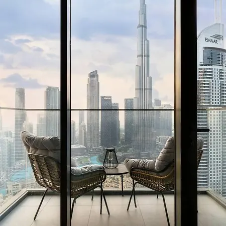 Mesmerizing View Of Burj Khalifa Dubai Exterior photo